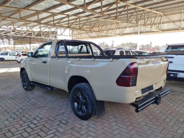 2018-Toyota-Hilux-24-GD-6-SRX-4x4-Single-Cab image:4
