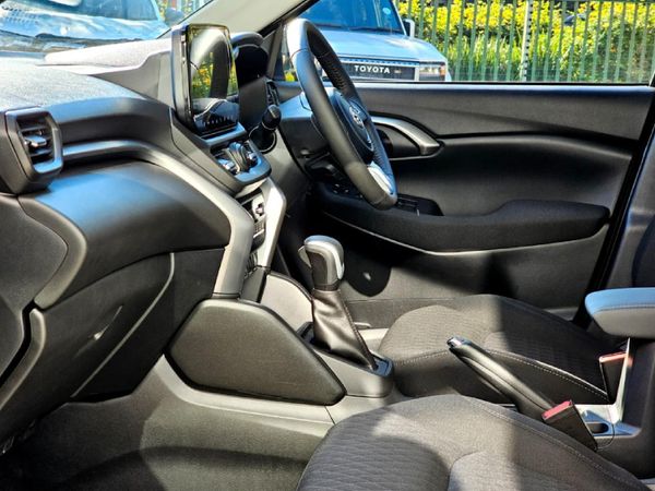 2026-Toyota-Urban-Cruiser-15-XR-Auto image:13