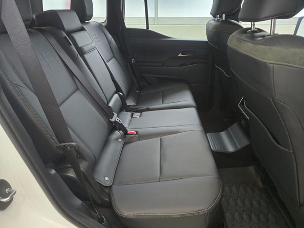 2025-Lexus-GX-35T-Overtrail image:17