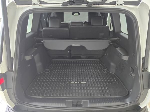 2025-Lexus-GX-35T-Overtrail image:8