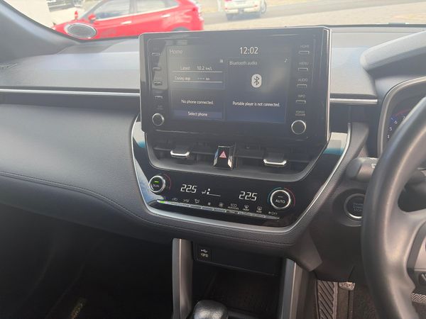 2022-Toyota-Corolla-Cross-18-XR image:10