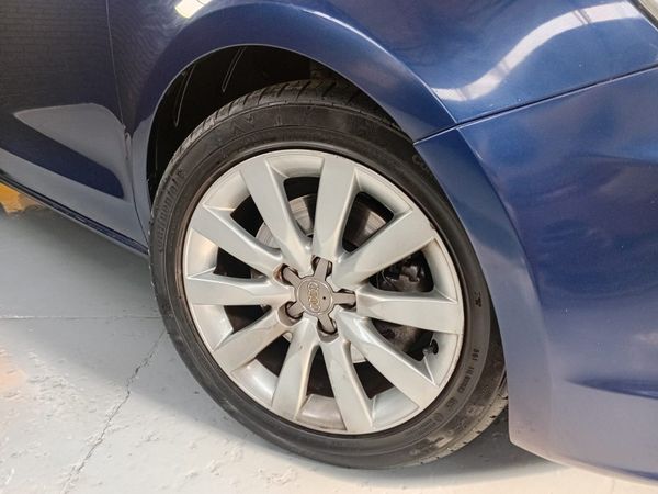 2012-Audi-A1-14-TFSI-3-dr-Ambition image:6