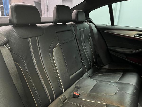 2018-BMW-5-Series-520d-M-Sport image:10