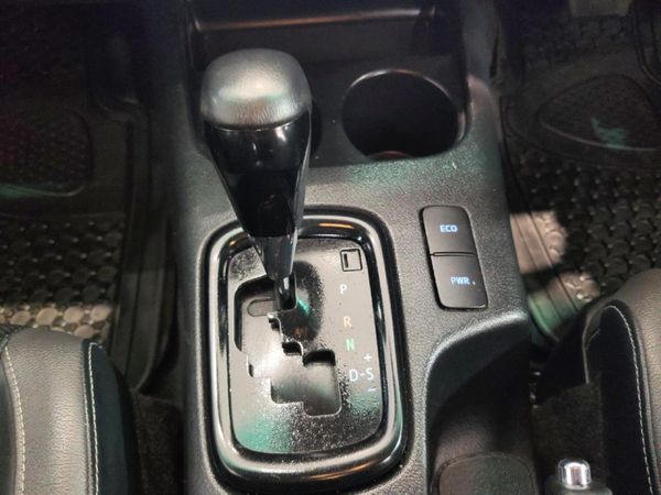 2024-Toyota-Hilux-28-GD-6-Raised-Body-Legend-Auto-Double-Cab image:11