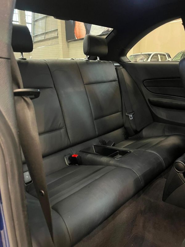 2010-BMW-1-Series-120d-Coupe-Auto image:11