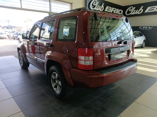 2009-Jeep-Cherokee-28-CRD-Sport-Auto image:7