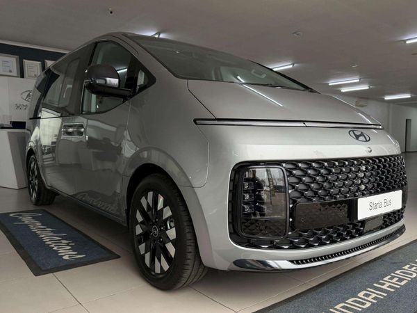 2026-Hyundai-Staria-22d-Luxury-Auto image:2