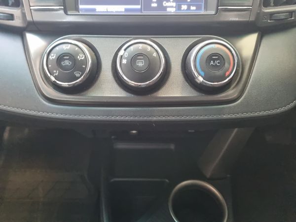 2014-Toyota-RAV4-20-GX-Auto image:13