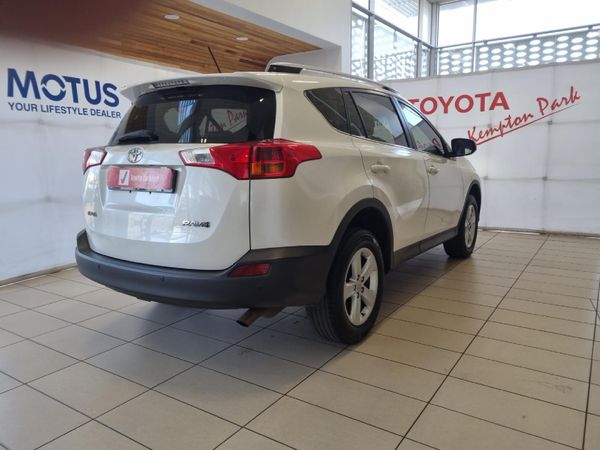 2014-Toyota-RAV4-20-GX-Auto image:1