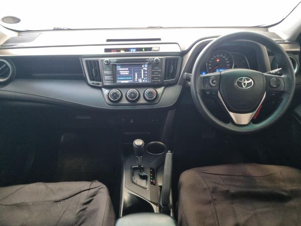 2014-Toyota-RAV4-20-GX-Auto image:5