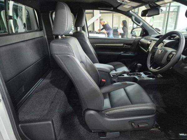 2025-Toyota-Hilux-28-GD-6-Raised-Body-Legend-Auto-Double-Cab image:11