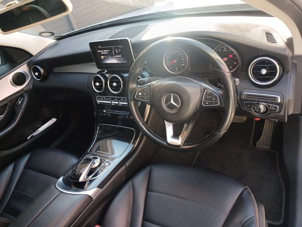 2014-Mercedes-Benz-C-Class-C-180-Auto image:5