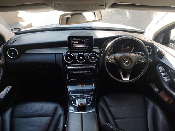 2014-Mercedes-Benz-C-Class-C-180-Auto image:6