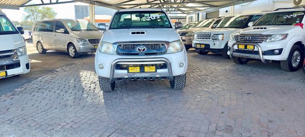 2010-Toyota-Hilux-30-D-4D-Raider-4x4-Single-Cab image:1