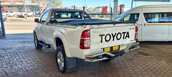 2010-Toyota-Hilux-30-D-4D-Raider-4x4-Single-Cab image:3