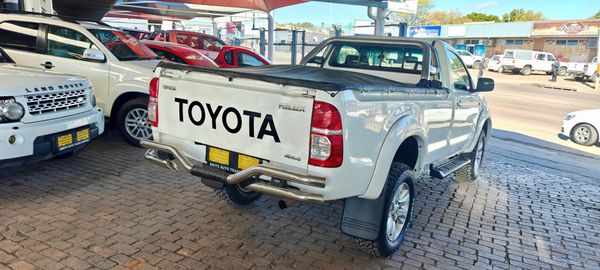 2010-Toyota-Hilux-30-D-4D-Raider-4x4-Single-Cab image:4