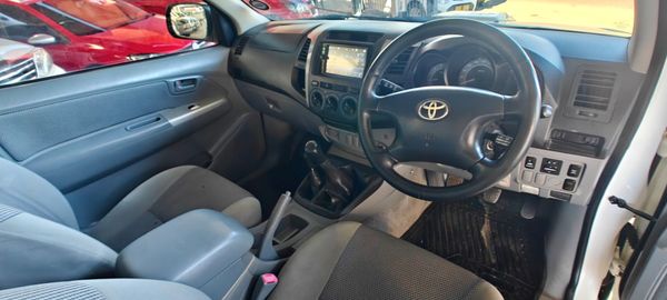 2010-Toyota-Hilux-30-D-4D-Raider-4x4-Single-Cab image:6