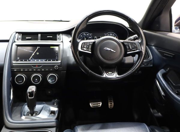 2018-Jaguar-E-Pace-P300-20-HSE-221kW image:14