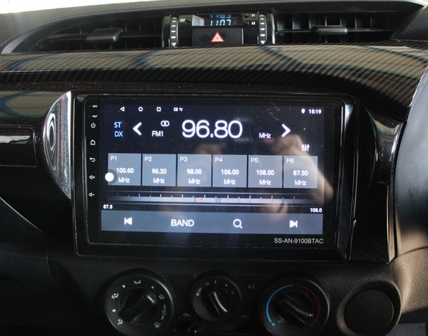 2020-Toyota-Hilux-24-GD-6-Raised-Body-SRX-Auto-Extended-Cab image:12