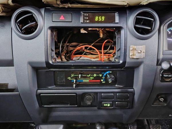 2024-Toyota-Land-Cruiser-79-42-D-Single-Cab image:10