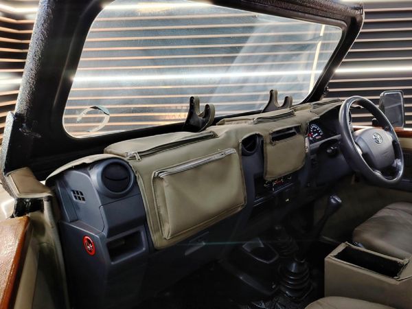 2024-Toyota-Land-Cruiser-79-42-D-Single-Cab image:15
