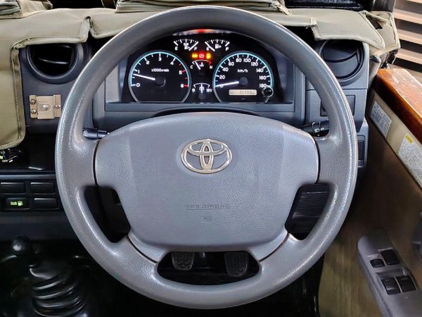 2024-Toyota-Land-Cruiser-79-42-D-Single-Cab image:18