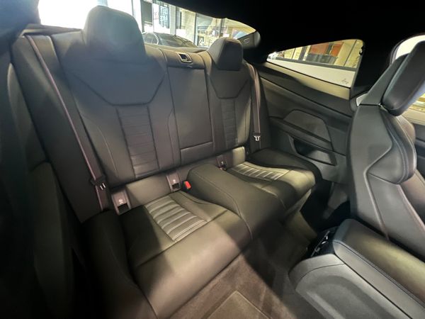 2025-BMW-4-Series-M440i-xDrive-Coupe-M-Sport-Pro-Auto image:11