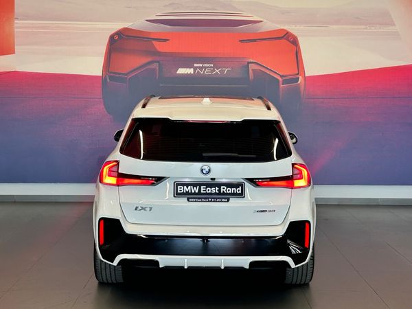 2024-BMW-iX1-xDrive-30-M-Sport image:6