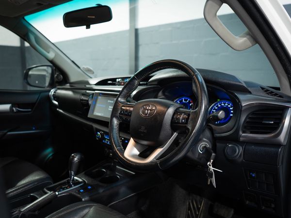 2017-Toyota-Hilux-28GD-6-Double-Cab-Raider-Black-Limited-Edition-Au image:14