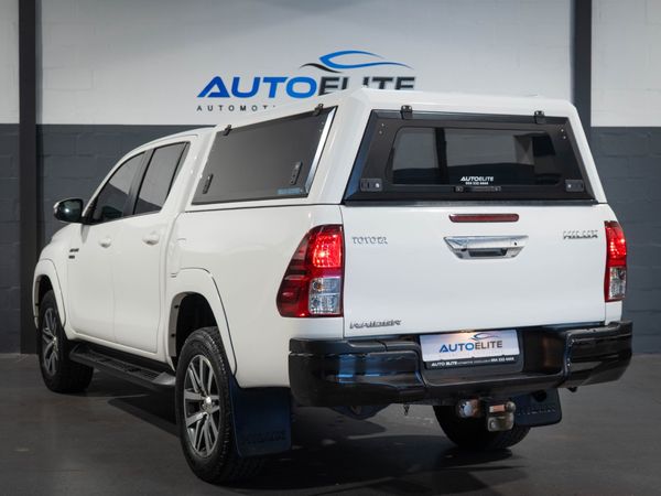 2017-Toyota-Hilux-28GD-6-Double-Cab-Raider-Black-Limited-Edition-Au image:5