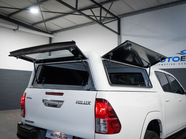 2017-Toyota-Hilux-28GD-6-Double-Cab-Raider-Black-Limited-Edition-Au image:6