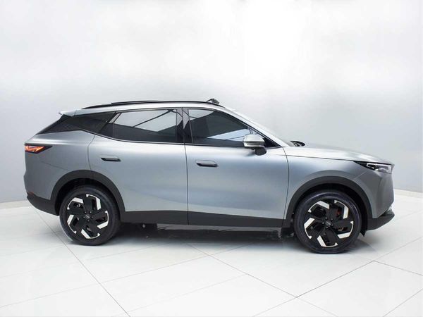 2026-Omoda-C7-16T-Elegance image:3