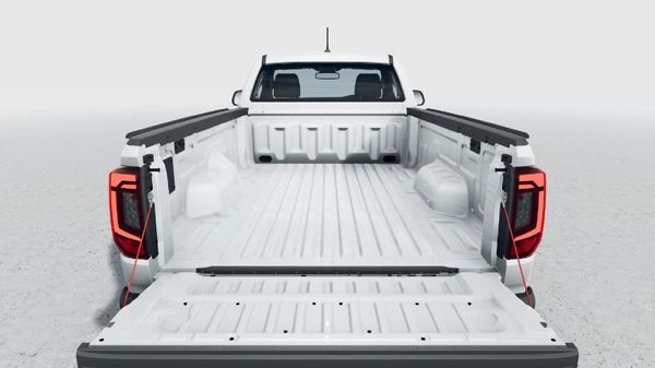 2026-Volkswagen-Amarok-20-TDI-125kW-Single-Cab-4Motion image:4