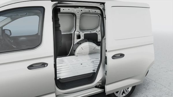 2026-Volkswagen-Caddy-Cargo-16i-81kw-Panel-Van image:3