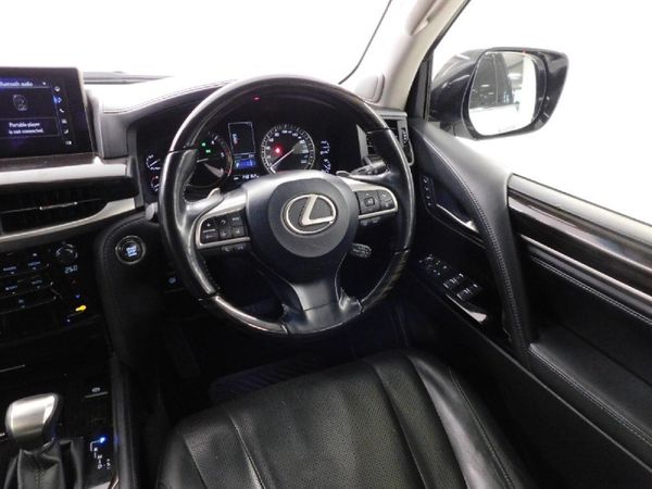 2020-Lexus-LX-45-TD-V8 image:9