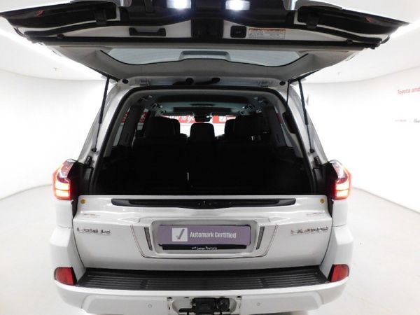 2020-Lexus-LX-45-TD-V8 image:10