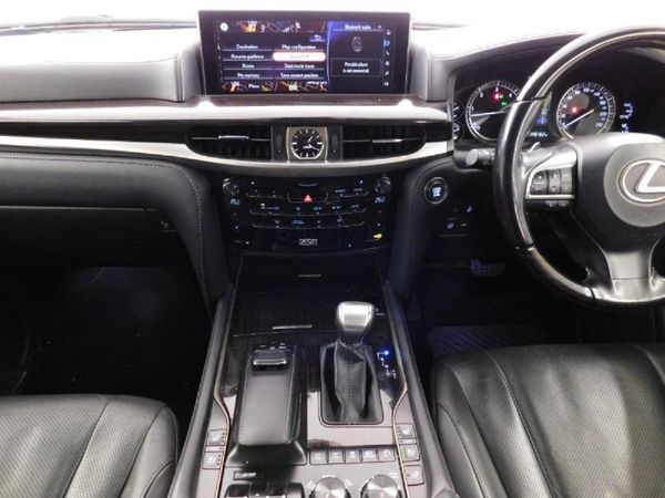 2020-Lexus-LX-45-TD-V8 image:13