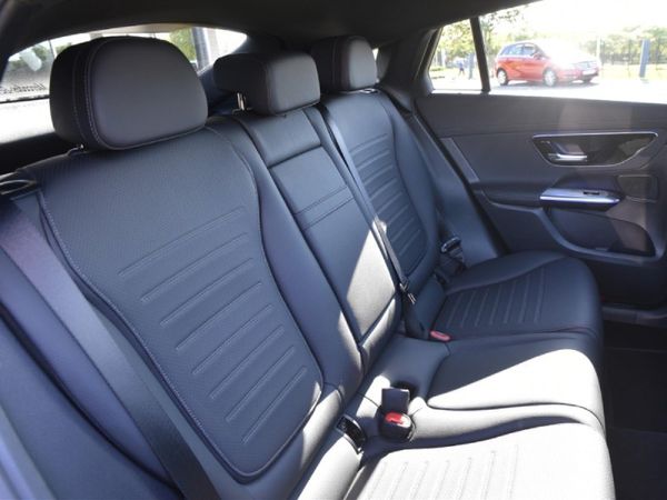 2026-Mercedes-Benz-GLC-300d-Coupe-4Matic-AMG-Line image:9