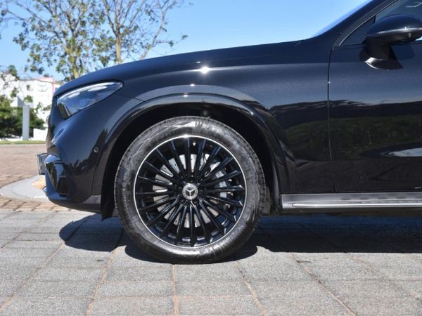 2026-Mercedes-Benz-GLC-300d-Coupe-4Matic-AMG-Line image:7