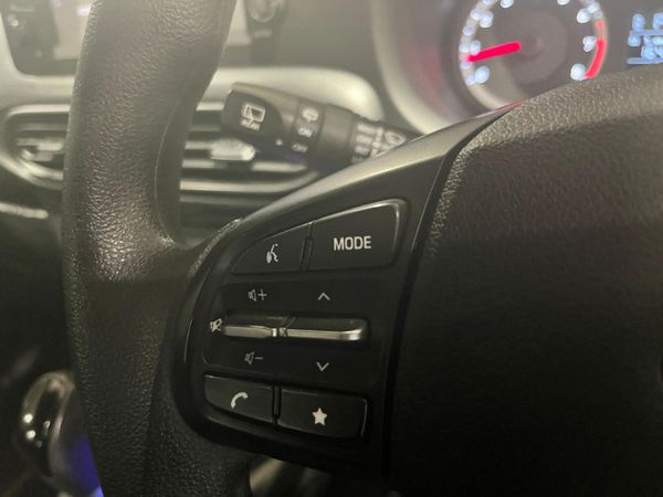2024-Hyundai-Grand-i10-12-Motion-Auto image:11