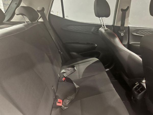 2024-Hyundai-Grand-i10-12-Motion-Auto image:17