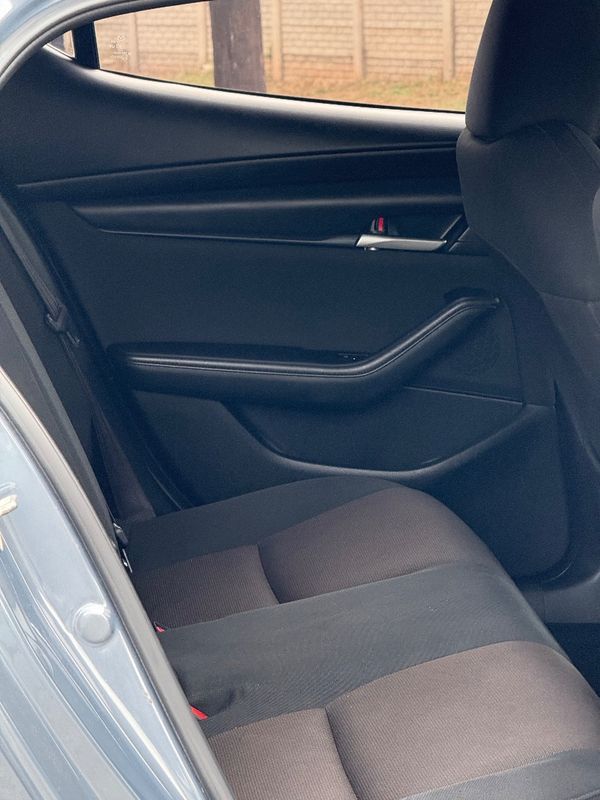 2019-Mazda-3-16-Active-5-dr image:15