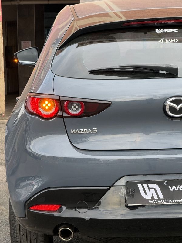 2019-Mazda-3-16-Active-5-dr image:6