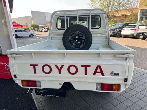 2026-Toyota-Land-Cruiser-79-42-D-Double-Cab image:11