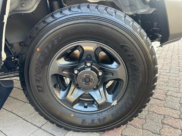 2026-Toyota-Land-Cruiser-79-42-D-Double-Cab image:6