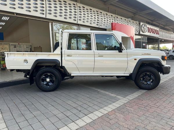 2026-Toyota-Land-Cruiser-79-42-D-Double-Cab image:8