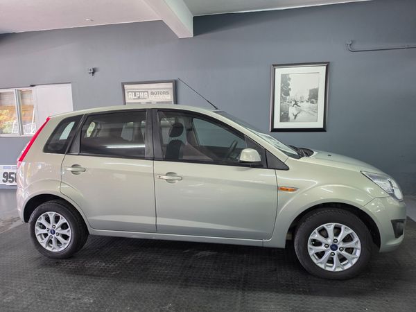 2015-Ford-Figo-2015-Ford-Figo-14-Trend-5dr image:7