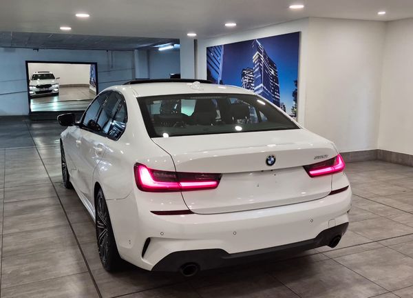 2022-BMW-3-Series-320i-M-Sport-Auto image:7