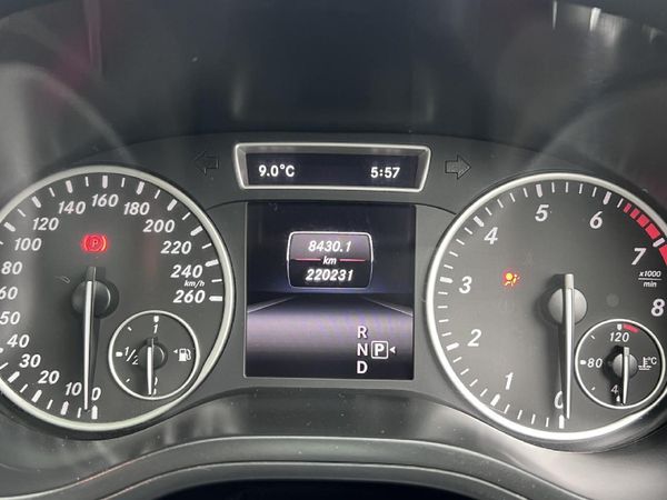 2014-Mercedes-Benz-B-Class-B-200-BE-Auto image:9