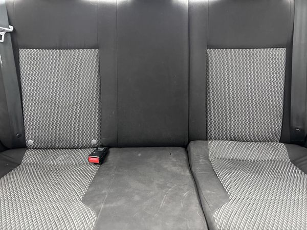 2019-Volkswagen-Polo-16-Comfortline-Auto image:13
